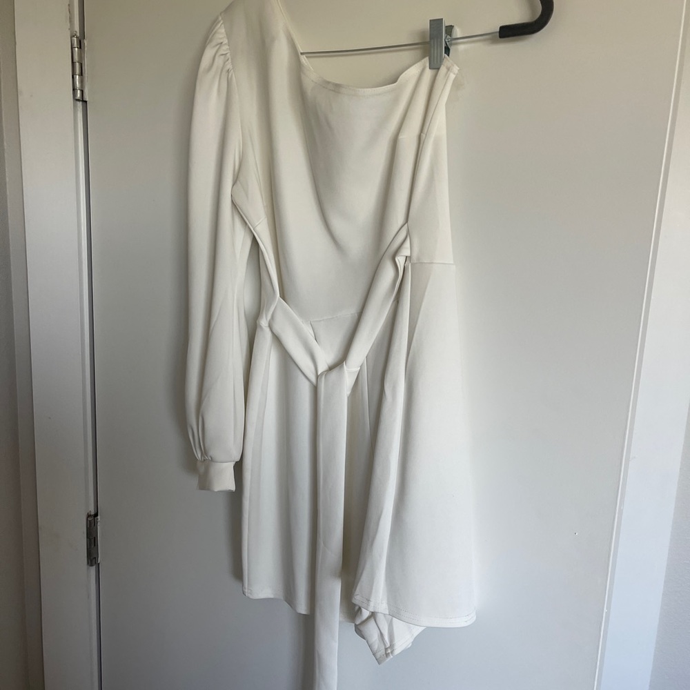 ASOS WHITE CLASSY ROMPER - Picture 2 of 3